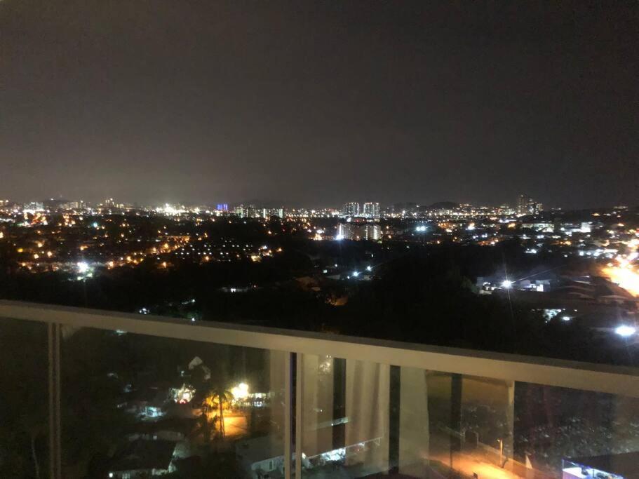Mishal'S Homestay-Vista Bangi Studio Service Apartment Kajang Esterno foto
