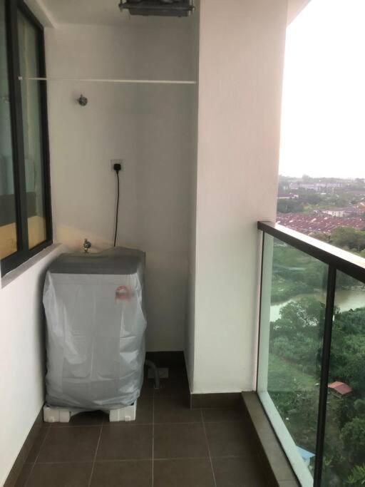 Mishal'S Homestay-Vista Bangi Studio Service Apartment Kajang Esterno foto