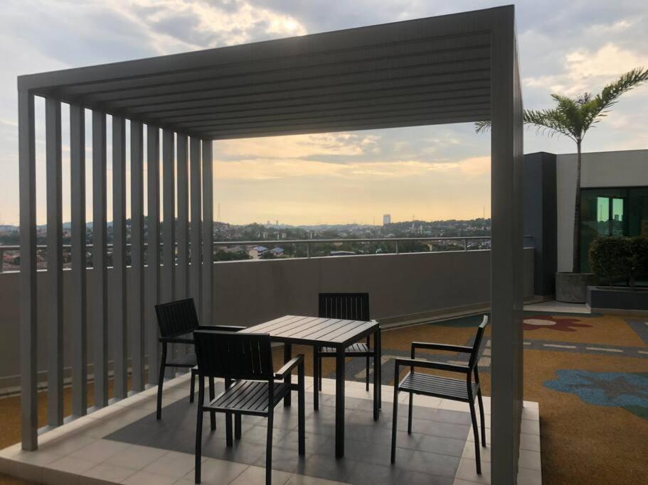 Mishal'S Homestay-Vista Bangi Studio Service Apartment Kajang Esterno foto