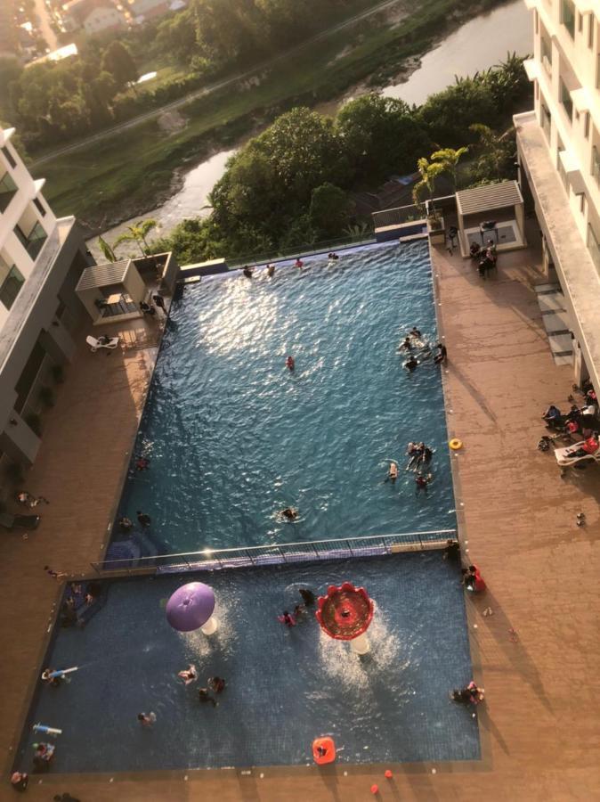 Mishal'S Homestay-Vista Bangi Studio Service Apartment Kajang Esterno foto