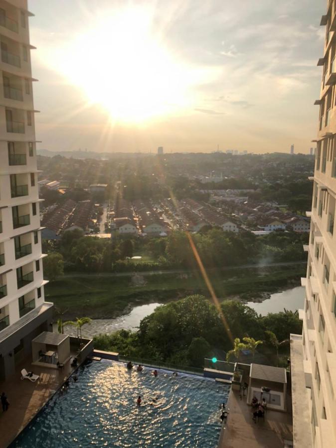 Mishal'S Homestay-Vista Bangi Studio Service Apartment Kajang Esterno foto